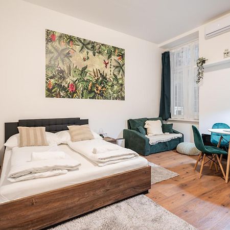 D68 - Downtown Cozy Suite - Best Location By Bqa Budapest Esterno foto
